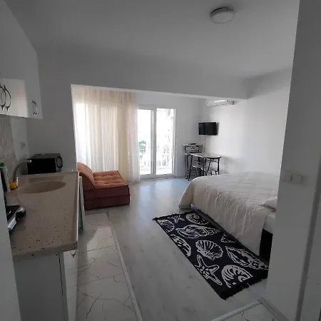 Apartman Denizim & *