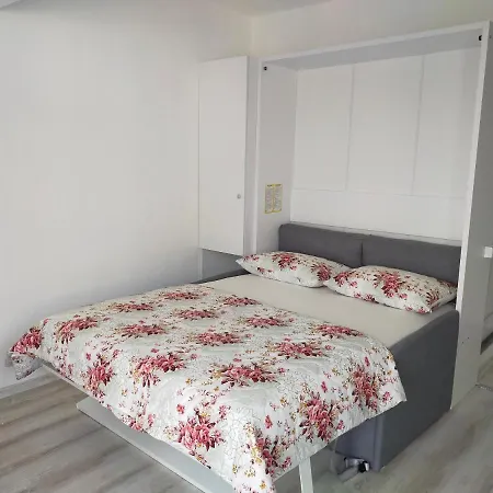 Apartman Denizim & *